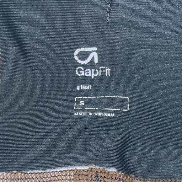 GAP Women's Black and White Gradient Capri Leggings - Picture 5 of 6